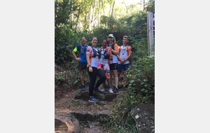 Max, Alice, Sandra, Valérie et Anaël au début de la montée  