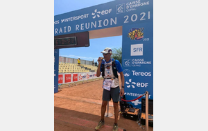 Henri Jonzo  a franchi la ligne d'arrivée après avoir parcouru les 106 km du TDB , bravo Henri !